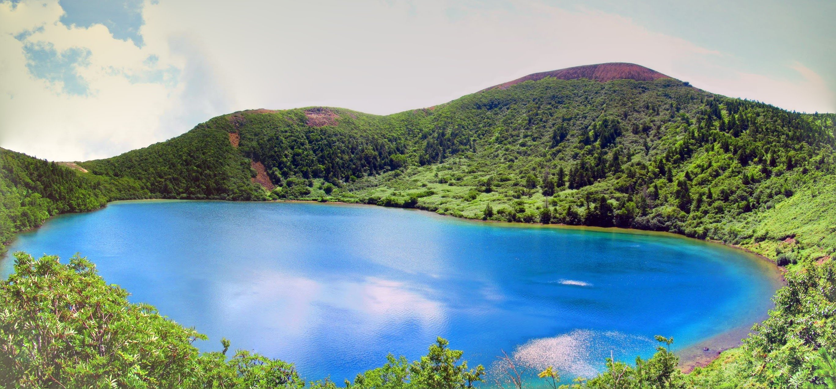 No.143 魔女の瞳(一切経山)