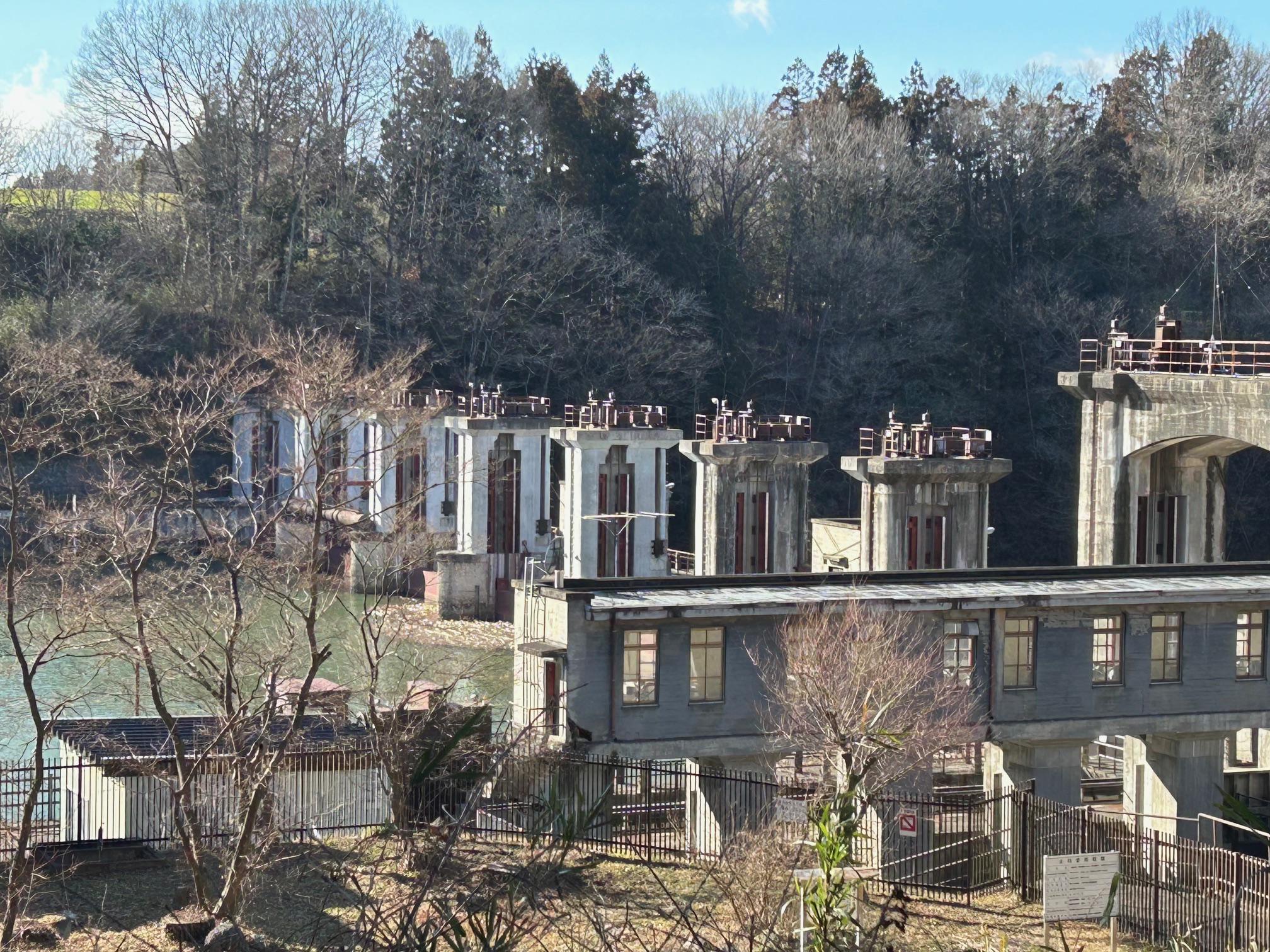 蓬莱ダム(飯野ダム)